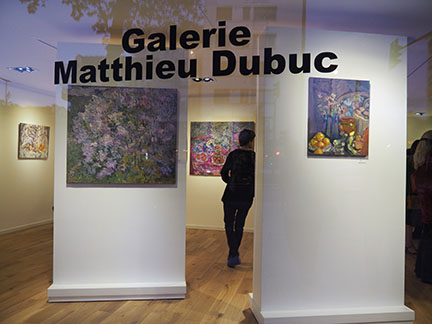 Finishing the preview of Nikolai Kuzmin's exhibition in the Matthieu Dubuc gallery, in 2015, at the same time as the inauguration of the new gallery. Finishing the preview of Nikolai Kuzmin's exhibition in the Matthieu Dubuc gallery, in 2015, at the same time as the inauguration of the new gallery.